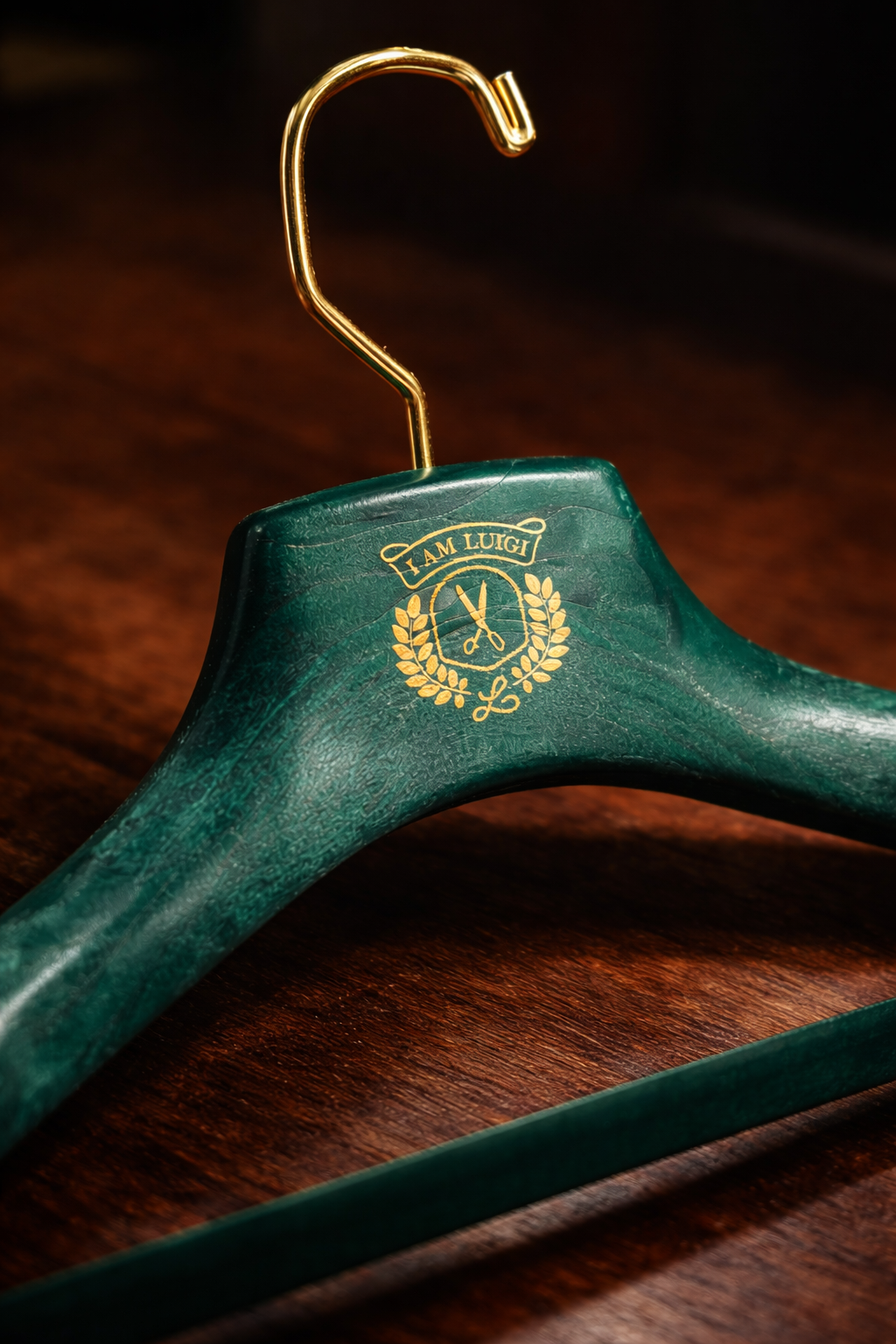 I am Luigi | Luxe Kledinghanger